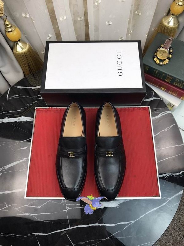 Gucci Men's Shoes 556